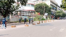 আইডিয়াল কলেজের শিক্ষার্থীদের সঙ্গে পুলিশের সংঘর্ষ