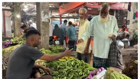 সপ্তাহের ব্যবধানে হিলিতে কমেছে সবজির দাম&nbsp;