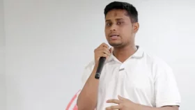 সরকারি অফিসে ঝুড়ি কিনতে ১১ ধাপ! সমালোচনায় হাসনাত আবদুল্লাহ
