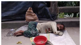 &lsquo;আমরা রোধে পুড়ি বৃষ্টিতে ভিজি, দেখার কেউ নাই&rsquo;