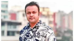 ব্ল্যাকমেইলের অভিযোগ তুললেন কণ্ঠশিল্পী মেজবা শরীফ
