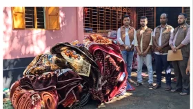 সীমান্তে ডিবির অভিযান, ভারতীয় কম্বলসহ এক ব্যক্তি গ্রেপ্তার