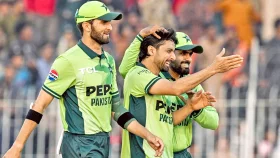 পাকিস্তানের স্পিনে দিশেহারা প্রোটিয়ারা ২৭ রানে হারালো ৮ উইকেট