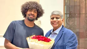 ফ্লাইট মিস করে দেরিতে ঢাকায় হামজা, কাল ব্র্যান্ড অ্যাম্বাসেডর হচ্ছেন রবির