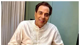 বাড়ি ফিরলেন ধর্মেন্দ্র