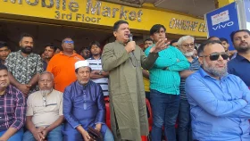 লকডাউনের প্রতিবাদে গাজীপুরে বিএনপির বিক্ষোভ সমাবেশ