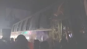 ফেনীতে দাঁড়িয়ে থাকা বাসে আগুন