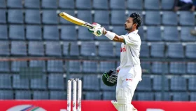 নেতৃত্বে ফিরেই সেঞ্চুরি হাঁকালেন শান্ত