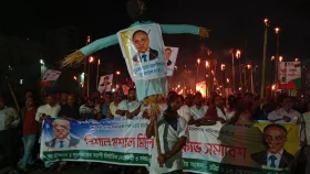 সরওয়ার নিজামের মনোনয়ন পরিবর্তন দাবিতে মশাল মিছিল