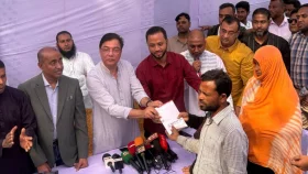 শৈলকূপায় প্রতিবন্ধী নাজনীনের পাশে দাঁড়ালেন তারেক রহমান