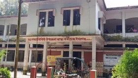 গ্রেপ্তার আতঙ্কে ঈশ্বরগঞ্জ স্বাস্থ্য কমপ্লেক্সের চিকিৎসা সেবা ব্যাহত