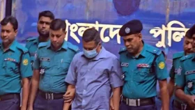 ট্রাইব্যুনালে আনা হয়েছে সাবেক আইজিপি মামুনকে