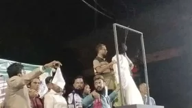 শাহবাগে শেখ হাসিনার প্রতীকী ফাঁসি কার্যকর