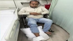 ভূমিকম্পে সিঁড়ি দিয়ে নামতে গিয়ে পা ভেঙে গেছে ছাত্রদল নেতার