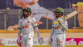 সেঞ্চুরির পর মুশফিকের ফিফটি; বিশাল টার্গেট দিয়ে ইনিংস ঘোষণা