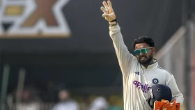 বর্ষাপাড়ায় প্রোটিয়াদের রান উৎসব; &lsquo;ভুলভাল&rsquo; নেতৃত্ব দিয়ে বিপাকে পান্ত