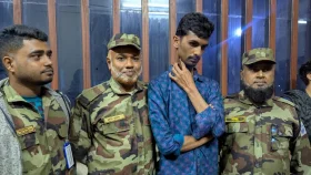 চবিতে ভুয়া শিক্ষার্থী আটক