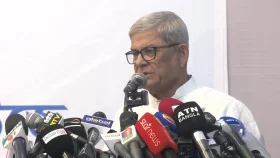 লুটেরাদের শাস্তি দিন, প্রতিষ্ঠান বন্ধ করে বেকারত্ব বাড়াবেন না