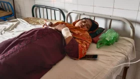 মাগুরায় প্রবাসীর স্ত্রীকে কুপিয়ে হাতের কব্জি-আঙ্গুল কর্তন