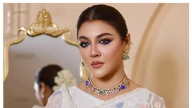 আট কুকুরছানা হত্যায় ক্ষুব্ধ জয়া