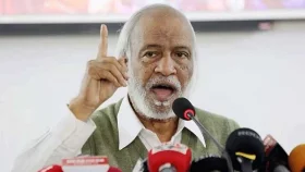 মামলা থেকে বাঁচতে খালেদা জিয়া পালিয়ে যাননি: মঈন খান