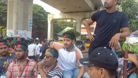বিটিআরসি চেয়ারম্যানের সঙ্গে বৈঠক, সিদ্ধান্তের অপেক্ষায় মোবাইল ব্যবসায়ীরা