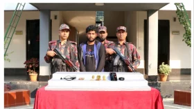 যশোরে যুবকের প্যান্টের পকেটে মিলল কোটি টাকার স্বর্ণ