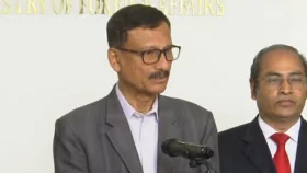 হাসিনার তৃতীয় কোনো দেশে যাবার তথ্য নেই: পররাষ্ট্র উপদেষ্টা