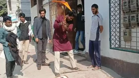 নওগাঁয় লাঙ্গল নিয়ে জাতীয় পার্টির অফিসে হামলা, ভাঙচুর