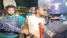 চট্টগ্রামে ভারতীয় সহকারী হাইকমিশনে ইটপাটকেল নিক্ষেপ, আটক ৮