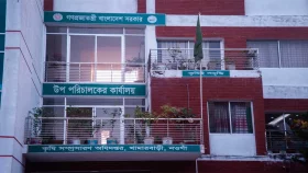 নওগাঁয় বেড়েই চলেছে সারের দাম ও পাচার, অসাধু কর্মকর্তাদের সহযোগিতায় সিন্ডিকেট