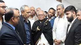 লক্ষ্মীপুরে দগ্ধ স্মৃতিকে দেখতে গেলেন রিজভী-এ্যানি