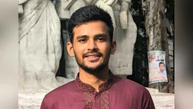 ঢাকা-১০ আসনে মনোনয়ন ফরম সংগ্রহ করলেন আসিফ মাহমুদ