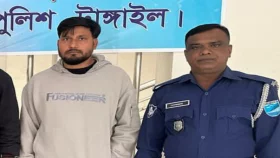 স্ত্রীকে তালাক, দেশে ফিরেই গ্রেপ্তার প্রবাসী