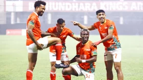 জিকোর দৃঢ়তায় আবাহনীর কাছে হার এড়ালো বসুন্ধরা