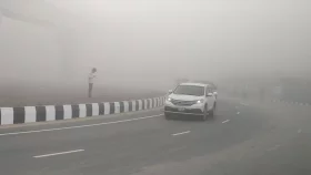 ঢাকায় মাঝারি কুয়াশায় শীতের দাপট অব্যাহত