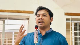 এইচএসসি পাস সারোয়ার তুষার পেশায় লেখক, বছরে আয় প্রায় সাড়ে ৩ লাখ