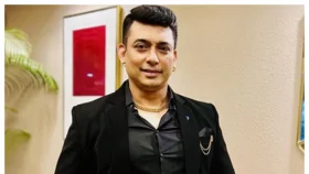 জায়েদ খান এখন বিনোদন সাংবাদিক
