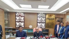 খাদ্যের মজুদ সর্বোচ্চ, চালের দাম বাড়বে না: খাদ্য উপদেষ্টা