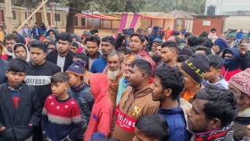 চাঁদাবাজি নিয়ে দুই গ্রামের সংঘর্ষে আহত ৭