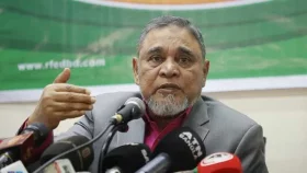 দ্বৈত নাগরিকত্ব ইস্যুতে সংবিধান লঙ্ঘনের অভিযোগ তুলে সিইসিকে চিঠি