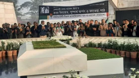 জিয়াউর রহমান ও খালেদা জিয়ার কবরে ইউট্যাবের শ্রদ্ধা