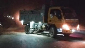 সুনামগঞ্জে রাতের আঁধারে হাওরের মাটি লুট