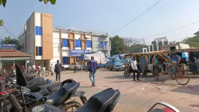 ডাকাতিকালে গৃহকর্তাকে কুপিয়ে জখম