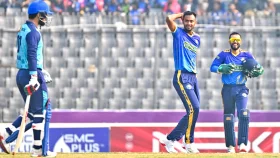 প্রথমবার অংশ নিতে এসেই লাইনচ্যুত সুজন-জাকেরদের নোয়াখালী এক্সপ্রেস