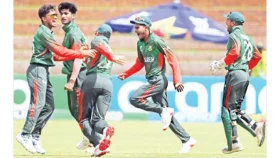 ফাহাদের ৫ উইকেট বৃথা গেল