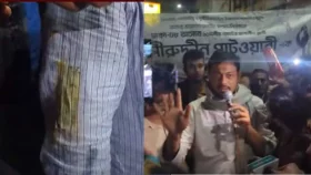 নাসীরুদ্দীন পাটওয়ারীর পথসভায় ডিম নিক্ষেপ, ভিডিও ভাইরাল
