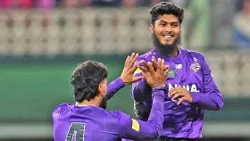 হোবার্ট হারিকেন্স ব্যর্থ তবে রিশাদ প্রথম বিগ ব্যাশে উজ্জ্বল