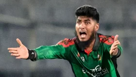 বিগ ব্যাশ মাতানো রিশাদকে ছেড়ে দিল লাহোর কালান্দার্স!