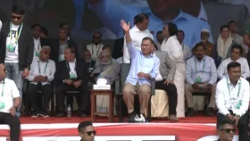 বরিশালে জনসভার মঞ্চে তারেক রহমান